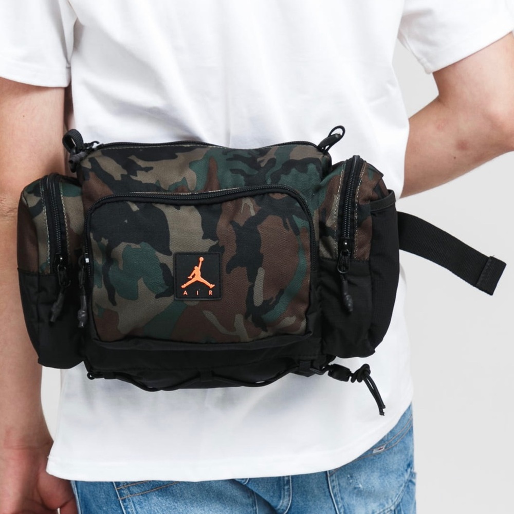 ✔️ New✔️ NIKE Air Jordan JAN All Grounds Convertible Crossbody Bag